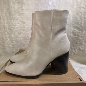 Journee Collection Kathie Ankle Boot Off White Block Heel Womens 6.5 New